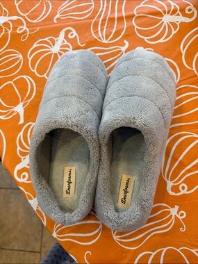 dearfoams Light Gray Plush Slip-On Women's Slippers
